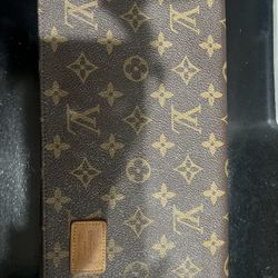 Louis Vuitton Clutch