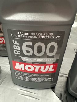 Motul DOT 4 brake fluid 600