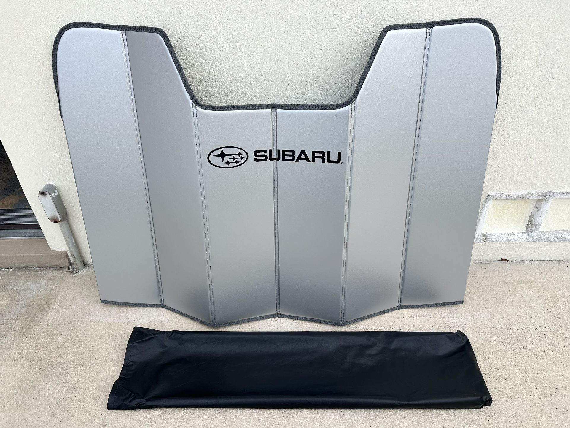 MITSUBISHI COVERCRAFT SUN SHADE- in PRISTINE CONDITION!