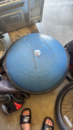 Bosu balance trainer