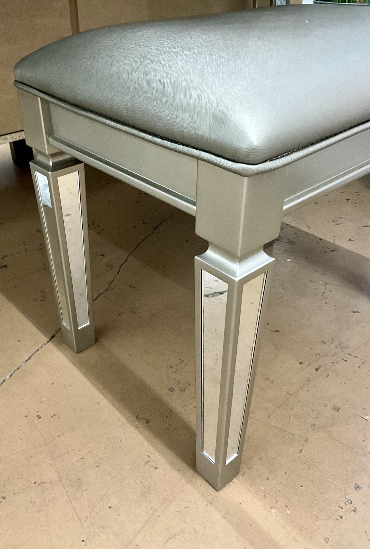✨ Transform Your Space With This Stunning Desk/Vanity!✨