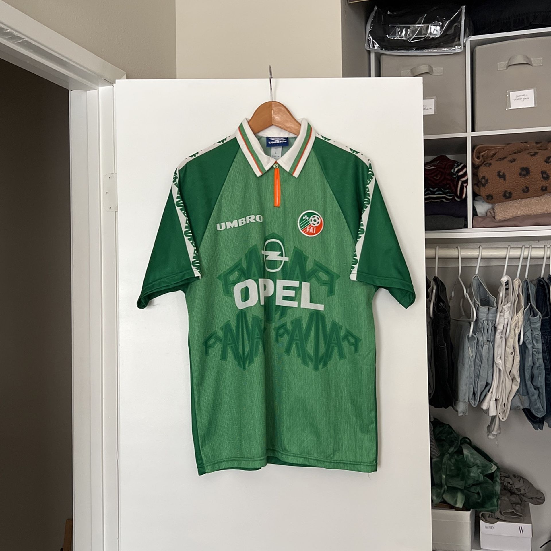 Soccer jersey vintage rare Ireland size L