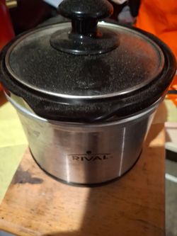 Rival Mini Slow Cooker with Lid