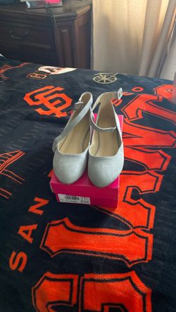 Women’s Grey Dress Shoes