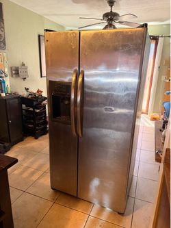 GE Refrigerator