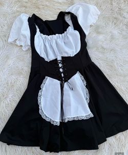 Women’s maid costume