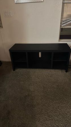 TV STAND 16 PULGADAS DE ANCHO POR 46 PULGADAS Y 20 PULGADAS DE ALTO NTV