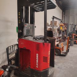 2011 Raymond Reach Forklift 