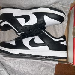 Nike Panda Dunks 
