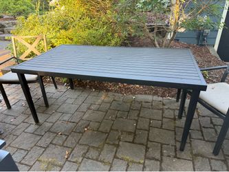 Outdoor Dining Table and 6 Chairs