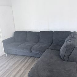 SECTIONAL COUCH FOR SALE