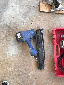 Makita nail gun