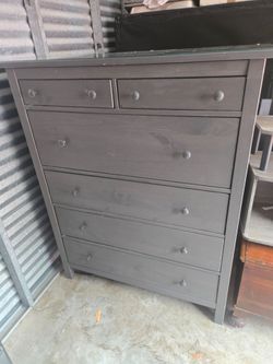 Matching Bedroom Dresser Set with Glass Tops