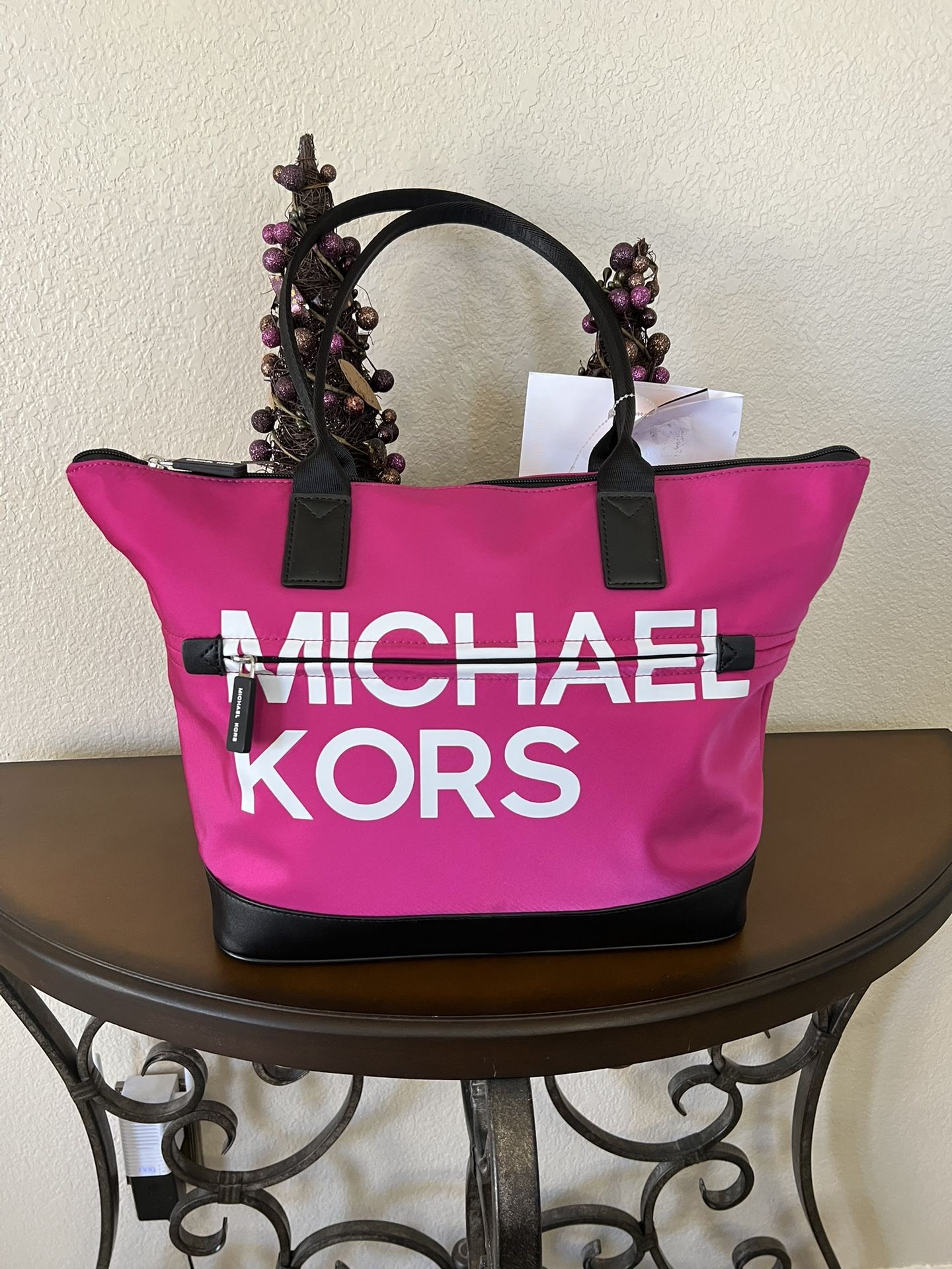 New Michael Kors Purse