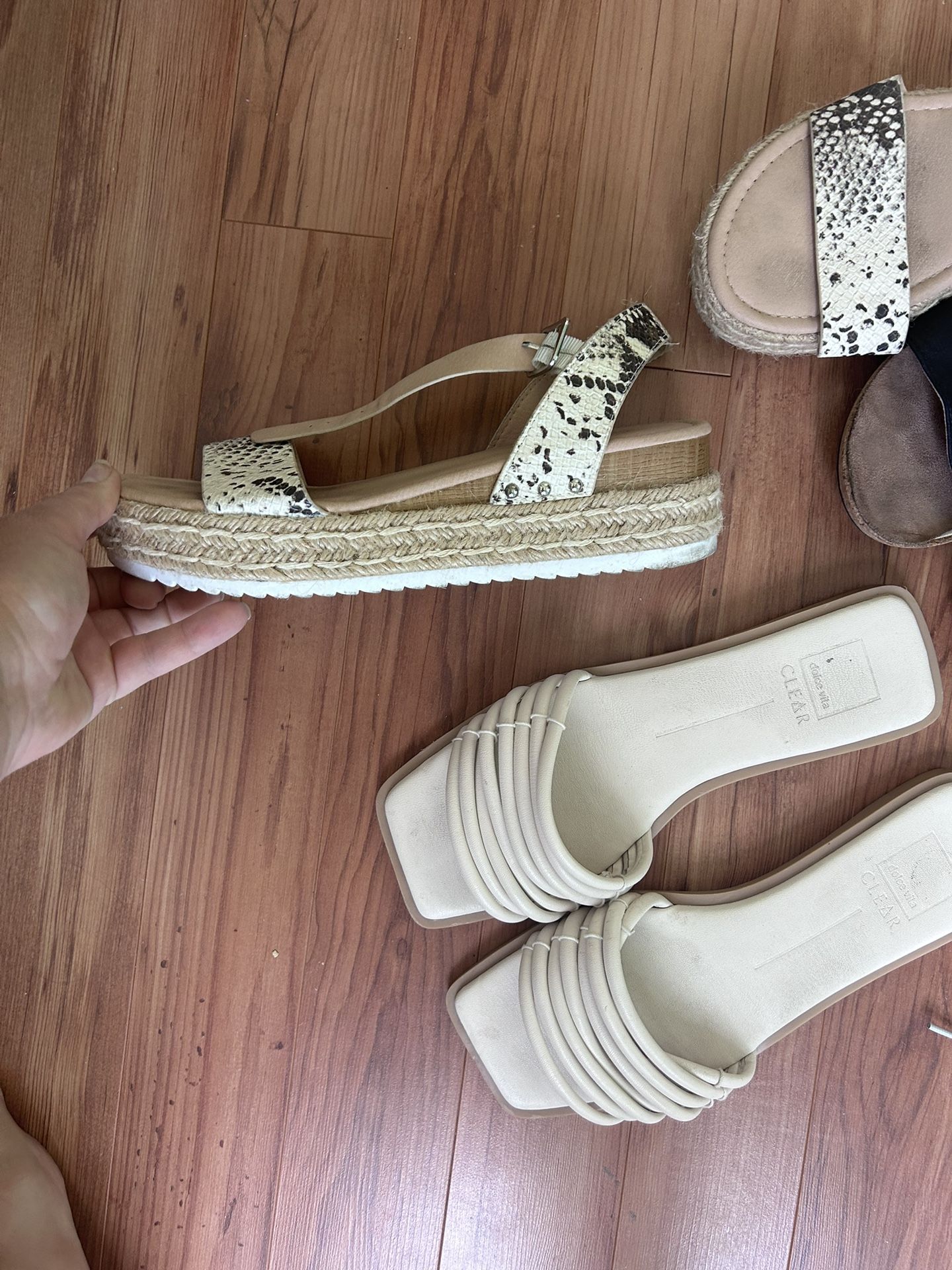 Womens Shoes Size 9/10