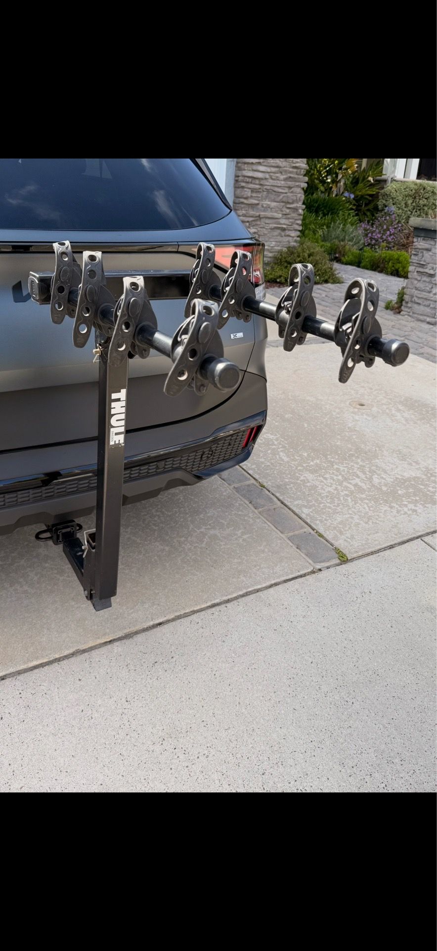 Budget (Indestructible) THULE 4-bike Receiver Hitch Rack