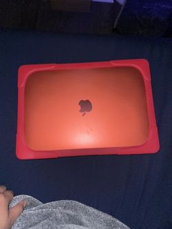 Apple Laptop