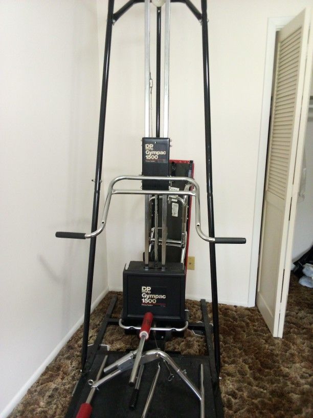 DP GYMPAC 1500 Fitness System With Assesories