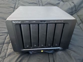 Synology DS1517+ NAS