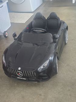 Mercedes AMG GT Kids Ride-On Car w/ Charger & Remote - Needs Repair