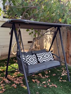 OUTDOOR PATIO SWING