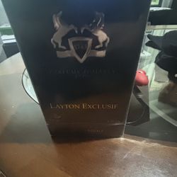 Layton Exclusif 