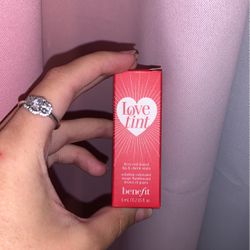 Benefit Love Tint Lip Stain 