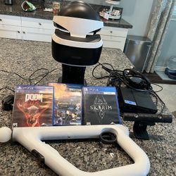 PlayStation 4 VirtualReality / PS4 VR Bundle 