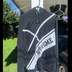 Supreme Hoodie