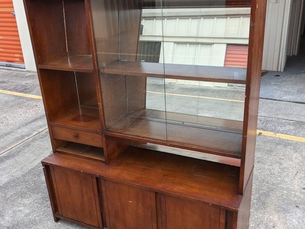 Solid Wood Vintage Hooker Brand China Hutch