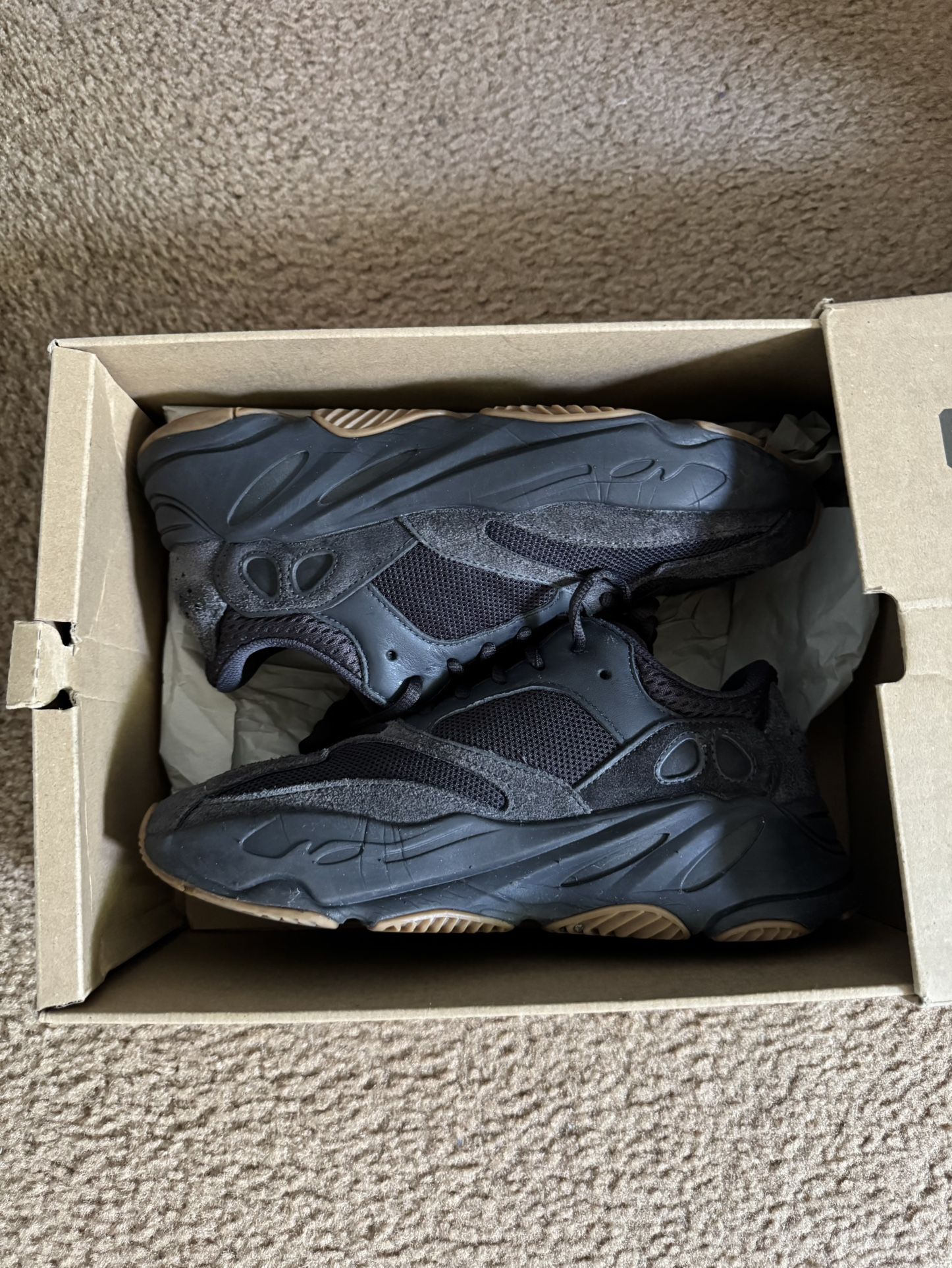 Adidas Yeezy Boost 700 Utility Black Size 7