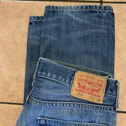 513 Levis Men Jeans 34x32