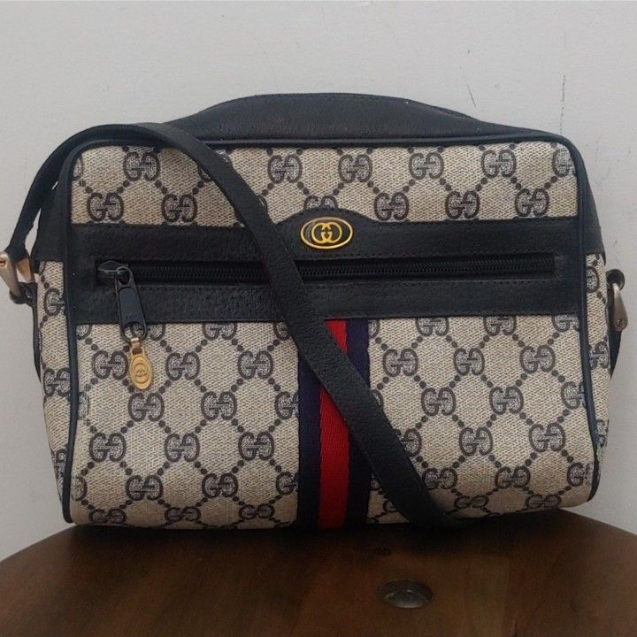 Authentic Vintage Gucci GG Monogram Supreme Sherry Web Ophidia Camera Shoulder Bag