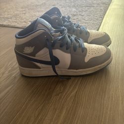 Jordan 1 Mid Size 6Y