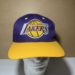 Vintage New with tag Los Angeles Lakers SnapBack hat twins tag