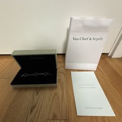 Van Cleef And Arpels Bracelet Alhambra Bracelet, 5 Motifs