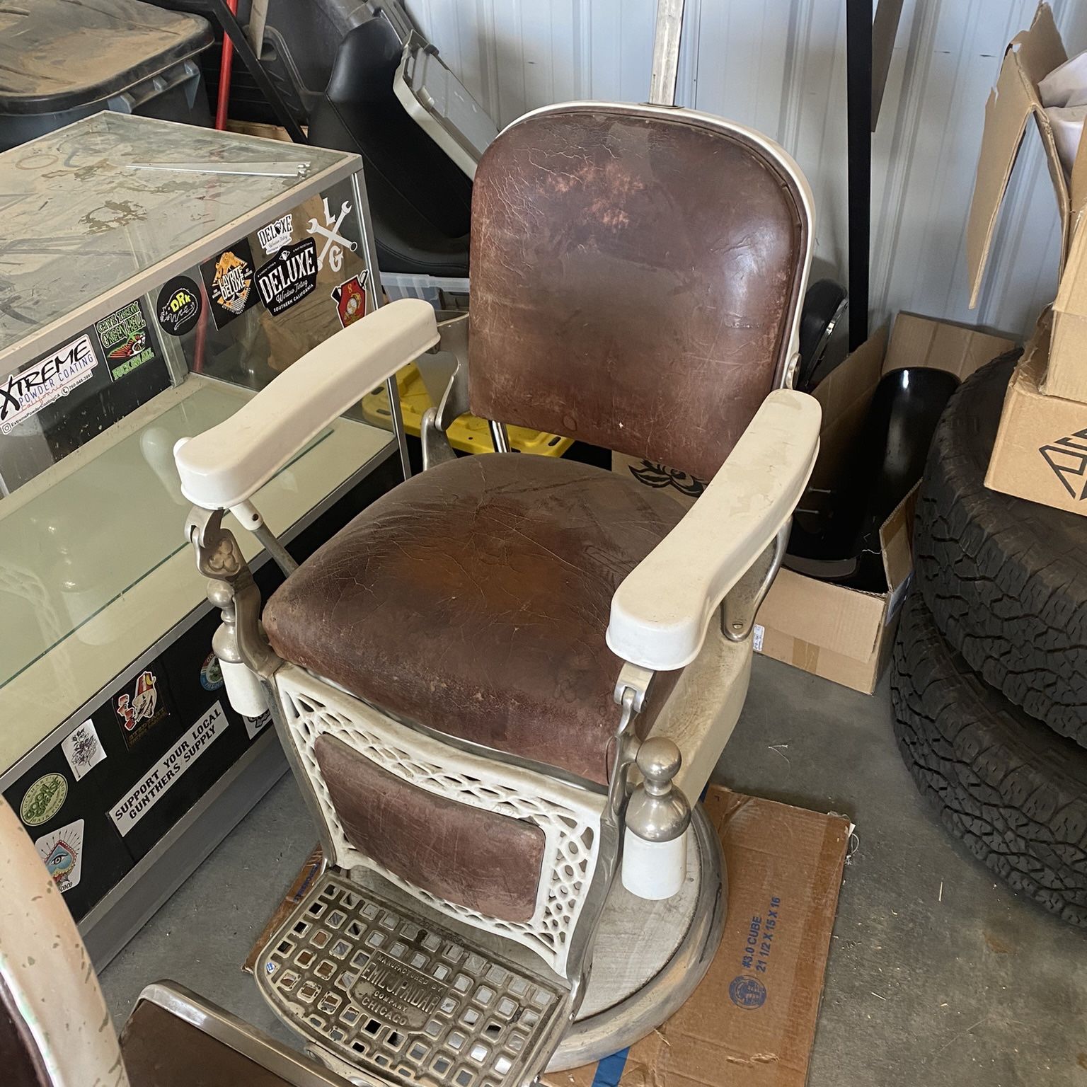 Antique Barber Chair Emilj.paidar