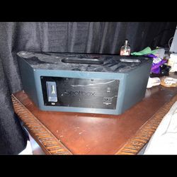 Beats by Dre boombox