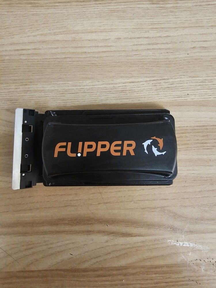 Flipper Aquarium Cleaner