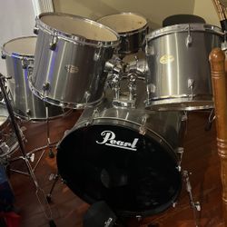 Pearl Drum Set