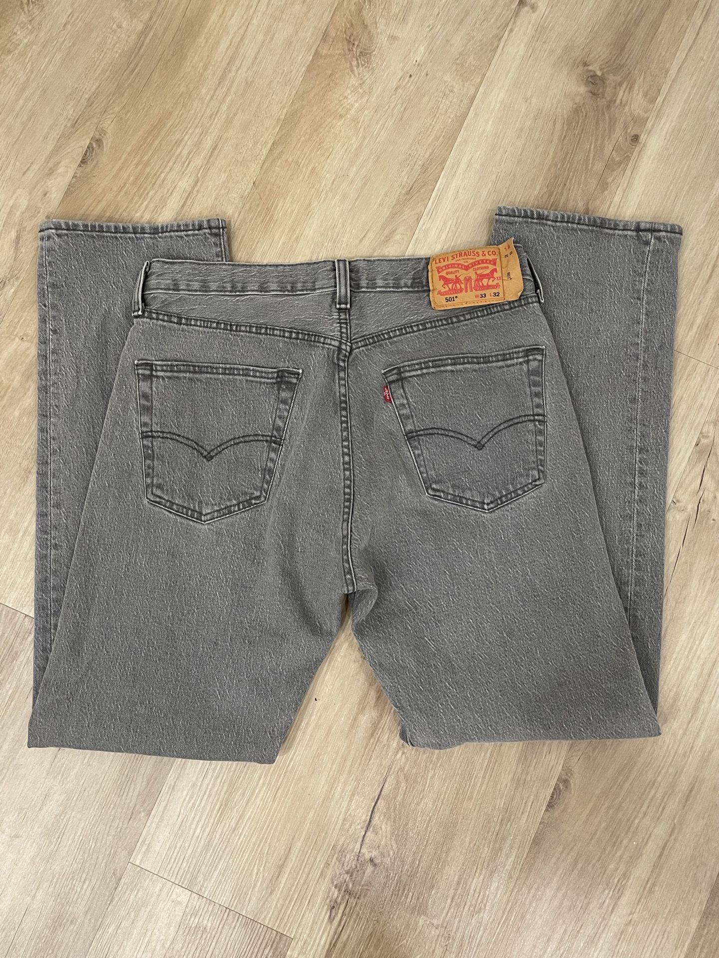 New Levi's grey straight leg jeans