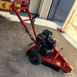 Toro SGR-13 390 cc Gasoline 4-Cycle Stump Grinder