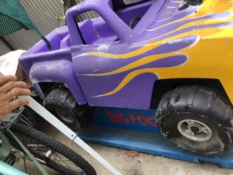 Big foot mechanical truck for children