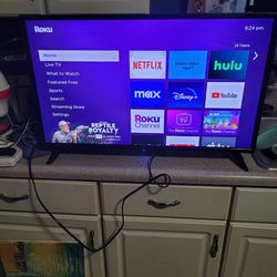 32" Led Flat Screen With Roku Player