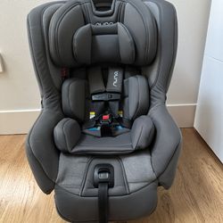 Nuna Rava Car seat