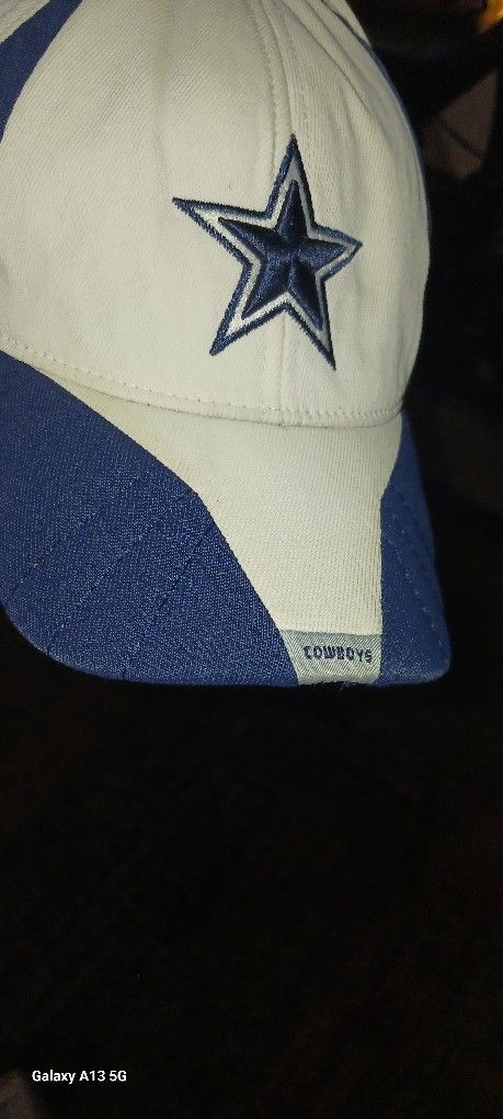 Nfl Hat Cowboys, No Adjustment In The Back Size Small  About Aprox 21 Inches Around 