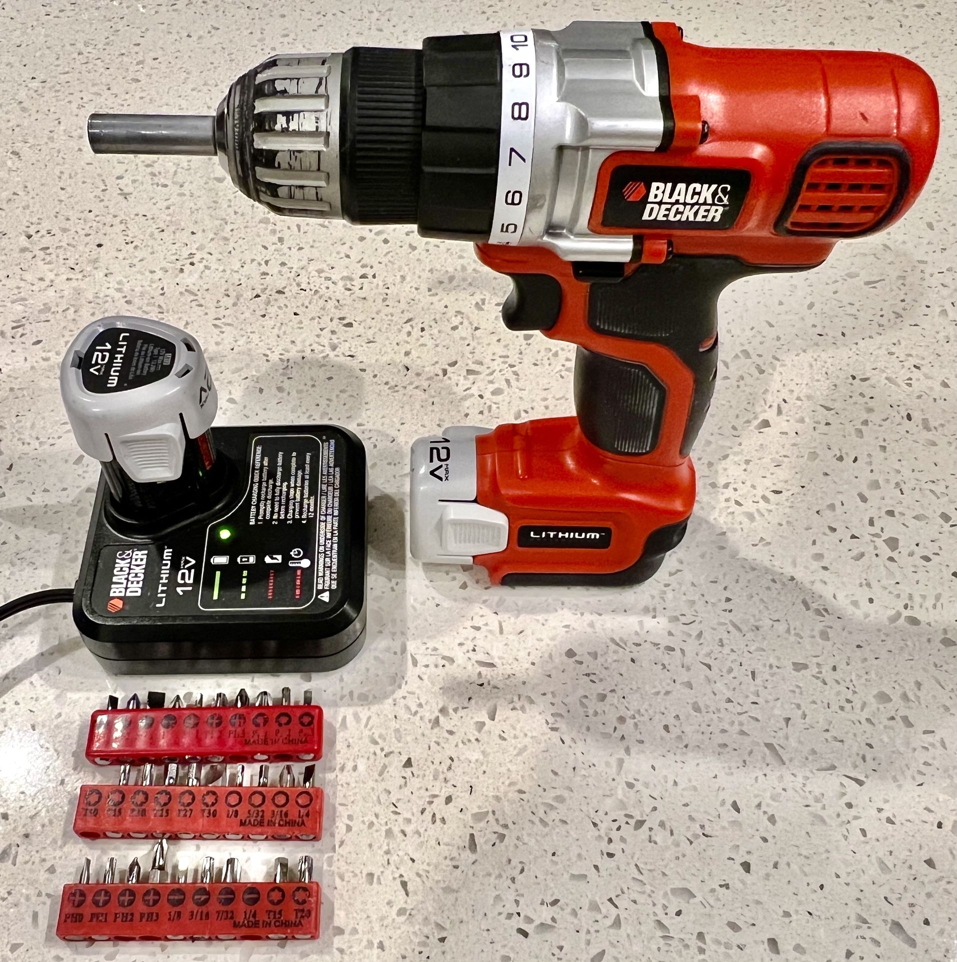 BLACK &amp; DECKER 12V LITHIUM DRILL/DRIVER W/2 BATTERIES for Sale in ...