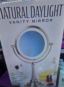 Vanity mirror