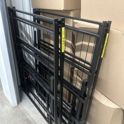 metal bed frame / queen size mattress w/topper