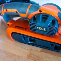 RIDGID R2740 Heavy Duty Variable Speed Belt Sander 3 in. x 18 in